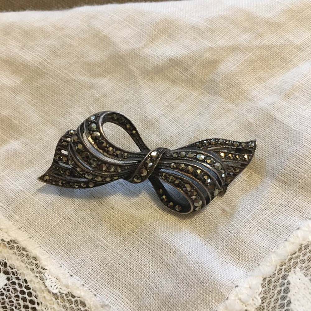 Antique Silver Marquisette Bow Pin